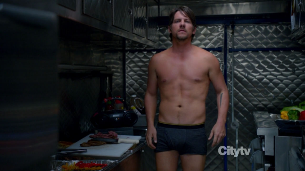 Shirtless Zachary Knighton is in the new TV series Happy Endings, playing t...