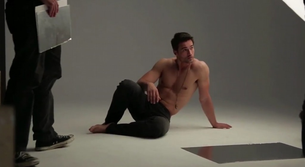 Brett Dalton Appearing Shirtless For the First Time.